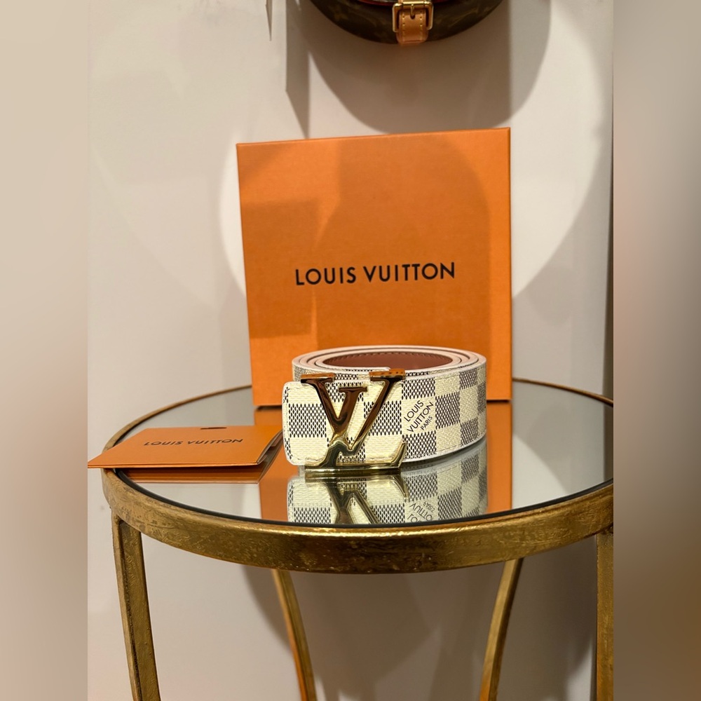 Louis Vuitton Damier Cream/Grey Initiales LV Gold 40mm Belt - Picture 13 of 14